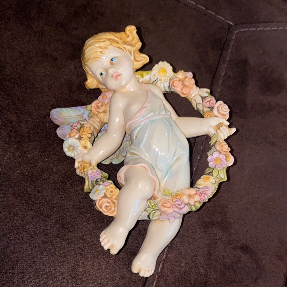 Angel Figurine with Floral Wreath (Vintage Fontanini)
